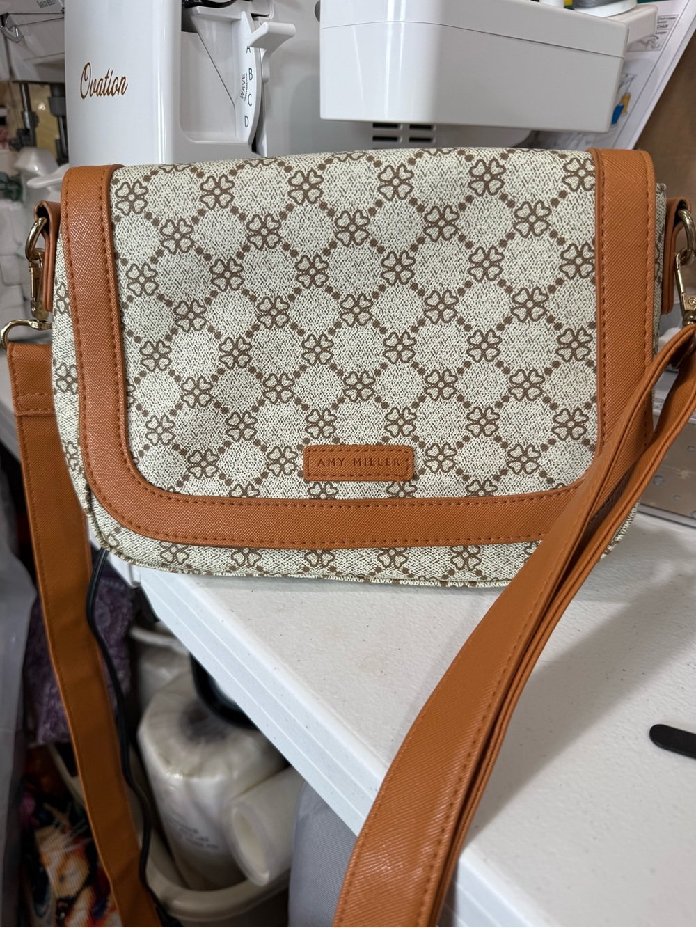 New! Amy Miller Tan & Cream Floral-Pattern Crossbody Bag
